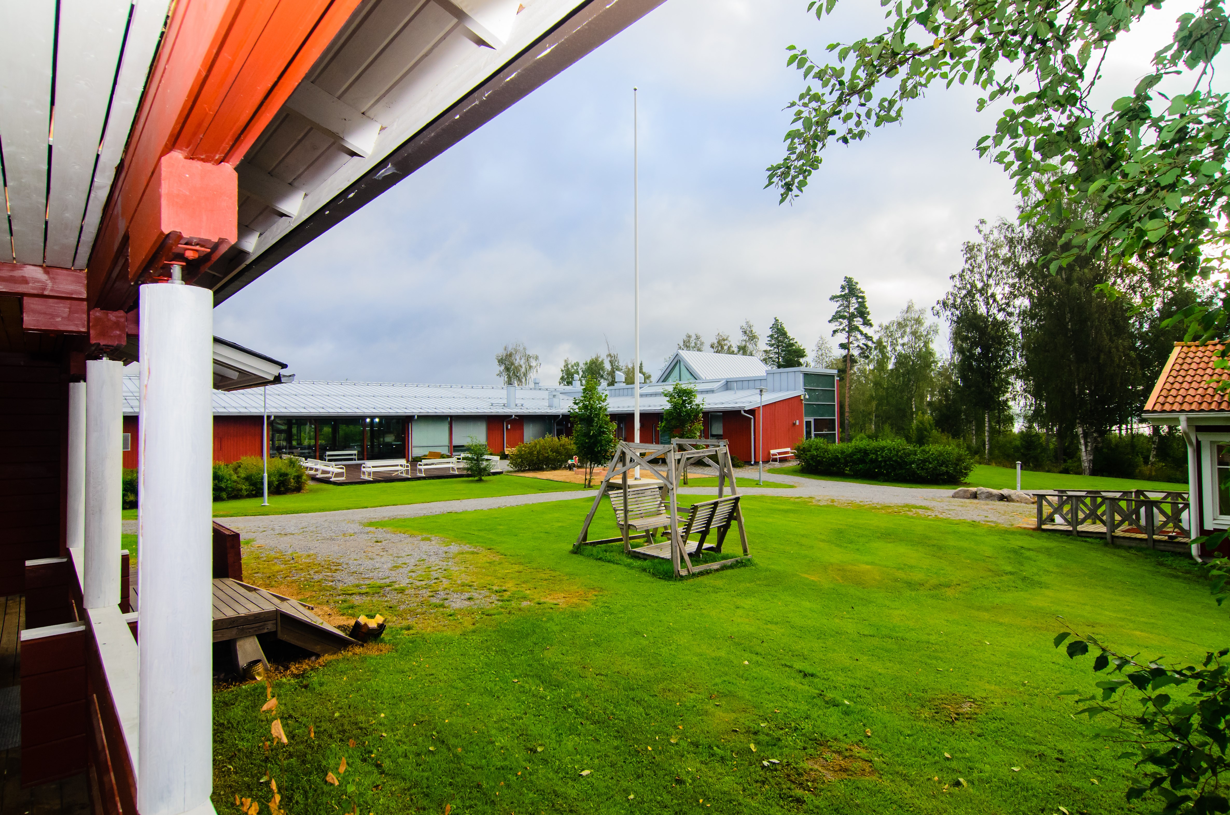 Österhankmon leirikeskuksen pihakuva